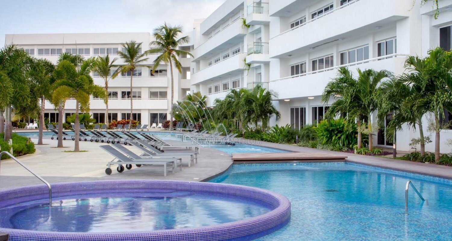 Quovadis - Margarita Hotel Palm Beach